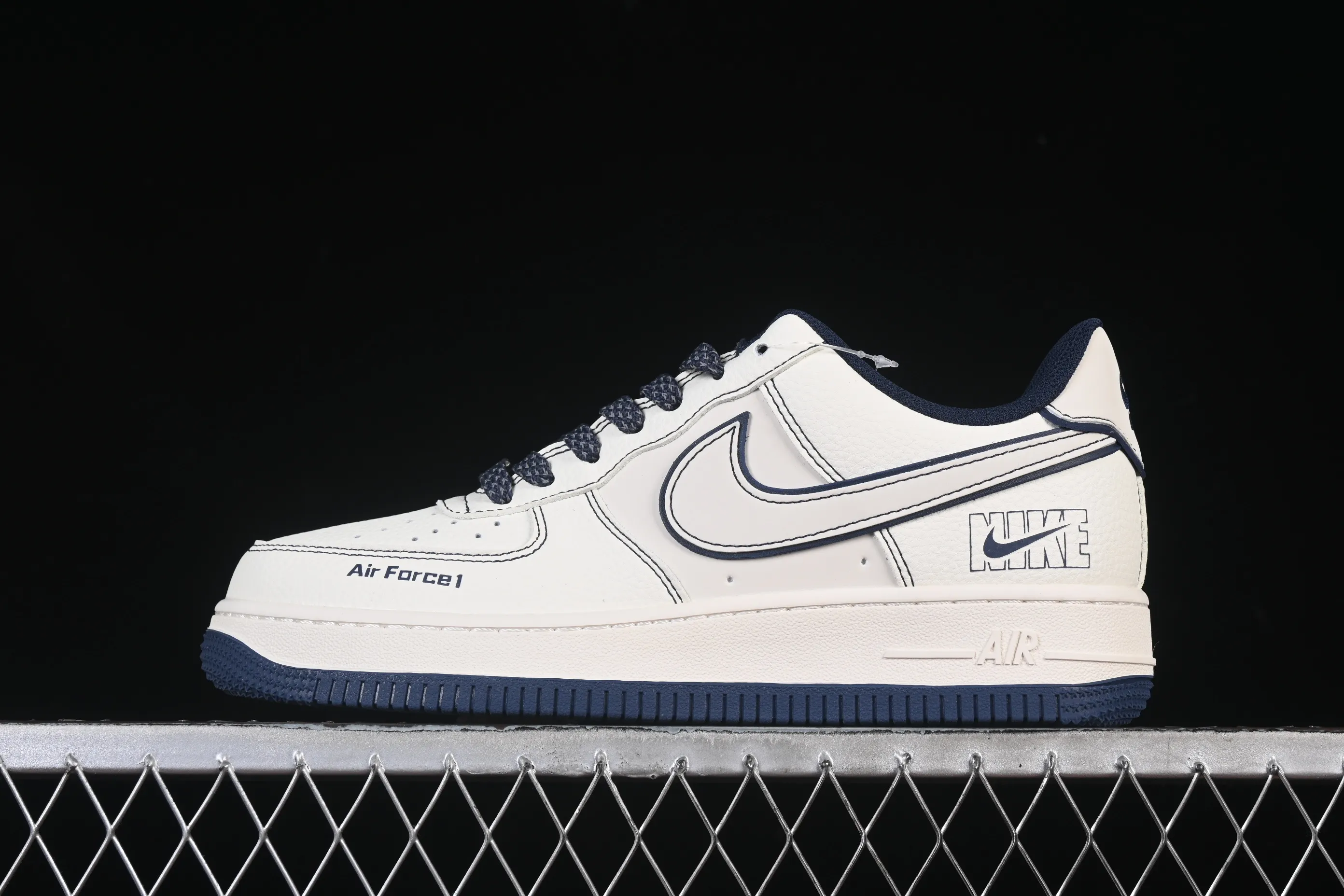 All categories Nk Air Force 1 Air Force series Nk Air Force 1 Low Air Force low-top Nike Air Force 1'07 Low Beige Bugs Bunny Air Force 1 low-top casual sneakers JP8028-013